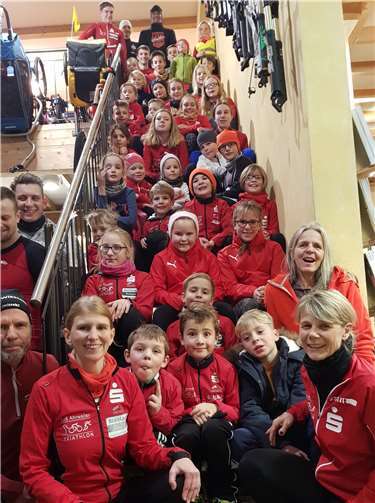 Die Trikids freuen sich auch dieses Jahr wieder über die Unterstützung ihrer Sponsoren.privat