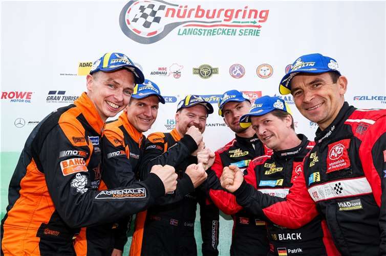 Die Trios von Adrenalin Motorsport Team Motec und SRS Sorg Rennsport kämpfen um die Meisterschaft. Foto: Jan Brucke/VLN