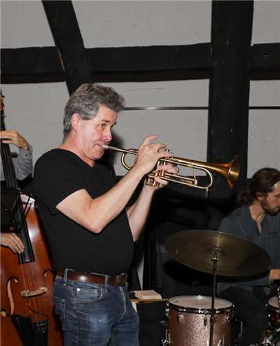 Die Trompete spielte Axel Dorner.