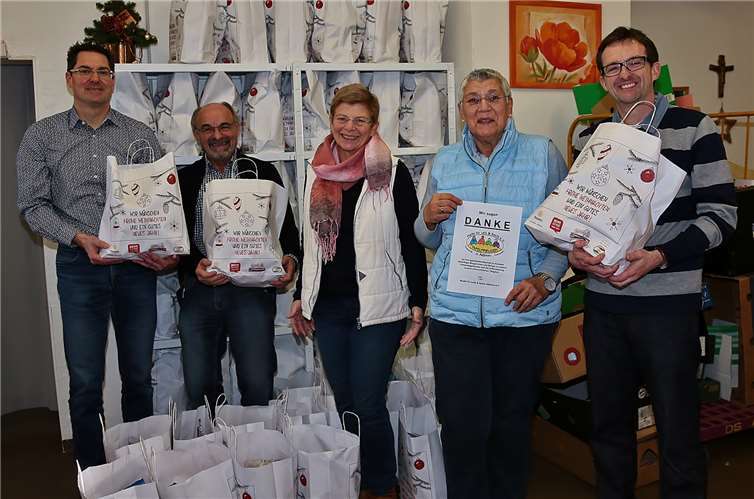 Die Tüten sind gepackt und befüllt.Foto: Werner Dreschers