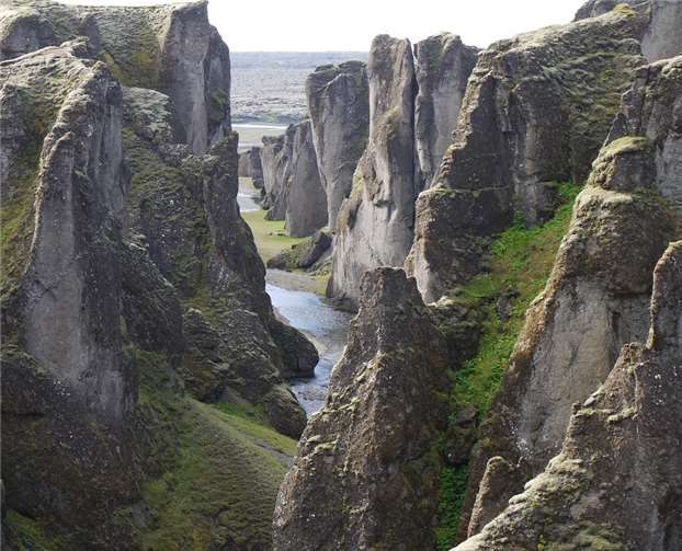 Vulkanische Spurensuche auf Island Die Tuffschlucht liegt in der Nähe von Kirkjubæjarklaustur.