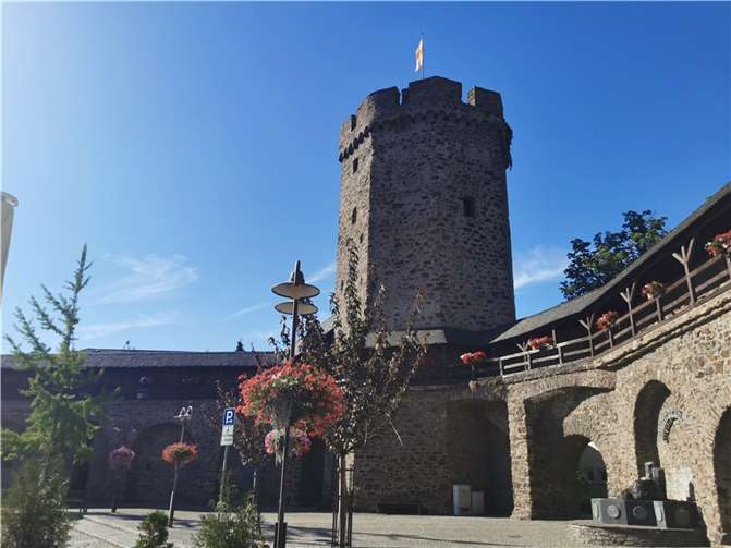 Die Turmbesichtigungen starten jeweils am Hexenturm.