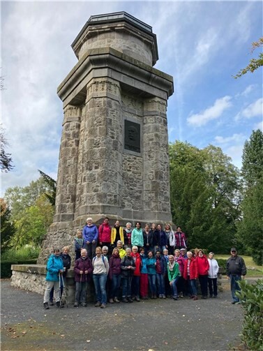 Die Turnabteilung des VfL Oberbieber wanderte zum Bismarckturm. Foto: privat
