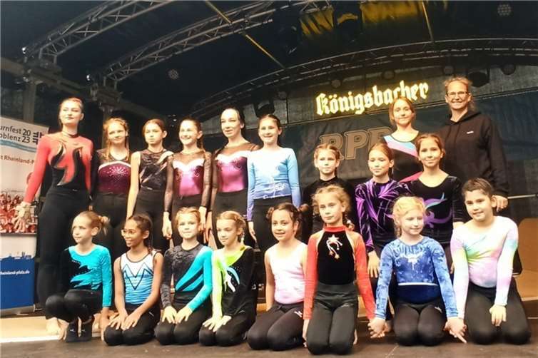 Die Turnabteilung zeigte beim Schängelmarkt in Koblenz eine Aufführung „laufendes Bodenturnen“.  Fotos: privat