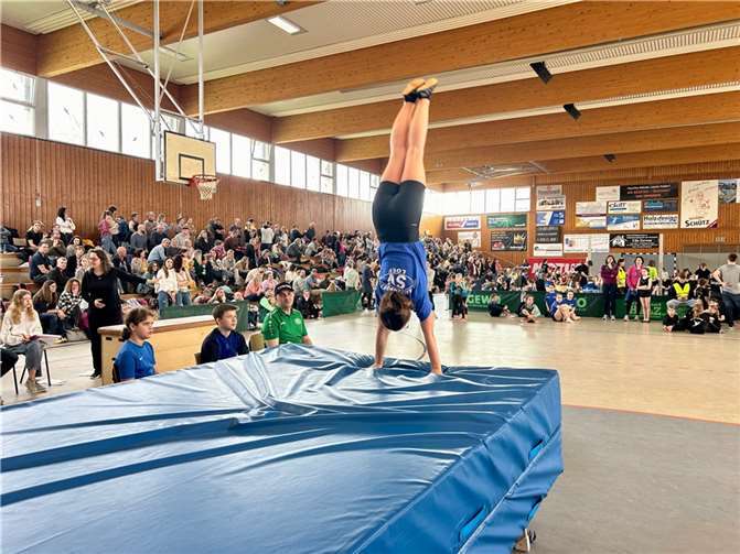 Die TurnerInnen zeigten tolle Leistungen.