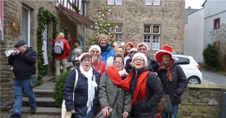 Die Turnerfrauen und ihr Trainer.privat