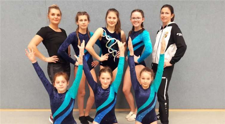 Die Turnerinnen und Sportlehrerinnen der Realschule plus Untermosel:hinten v.li. Irina Weissheim, Chiara Marasa, Kathrin Brachtendorf, Cathleen Esterlein undSandra Keller sowie vorne v.li. Anna Mohring, Maja Wolf und Emily Thomasson. Foto: privat