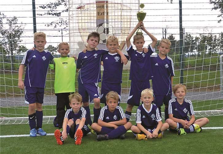 Die Turniersieger David, Phillip, Paul, Jonas, Maurits, Philipp, Philipp, Lars, Nick und Niklas.privat