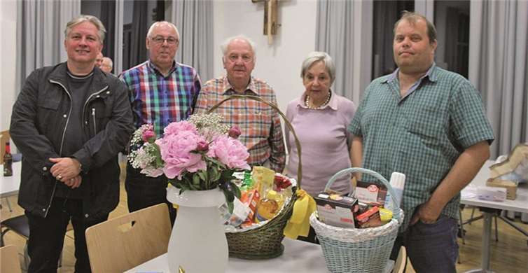 Die Turniersieger erhielten Sachpreise.Claudia Langen