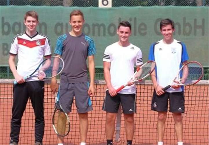 Die Turnierteilnehmer des TC Bad Bodendorf (v.li.n.re.): J. Spehr, J. Hofschulte,L. Wilhelmi, J.N. Kurth TC Bad Bodendorf