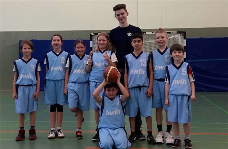 Die U10 /11 mixed Mannschaft bleibt nach dem Sieg gegen Koblenz-Lützel weiterhin ungeschlagen. privat