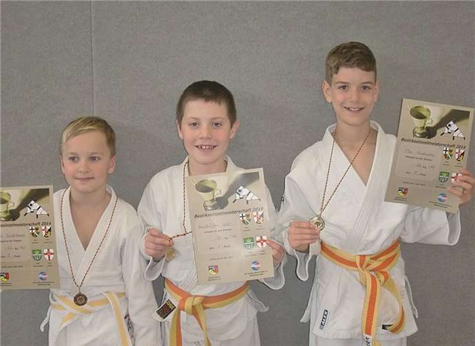 Die U10-Kämpfer Max Fuhrmann, Maximilian Vogt und Tim Schwall.