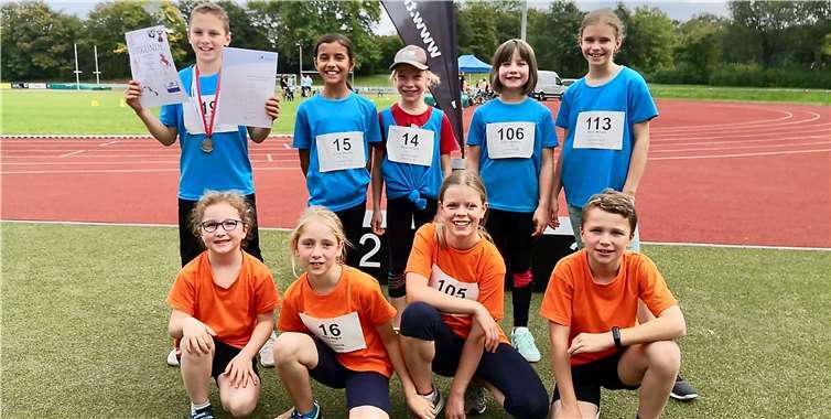 Die U12-Mannschaft freut sich über die Erfolge.Fotos: privat