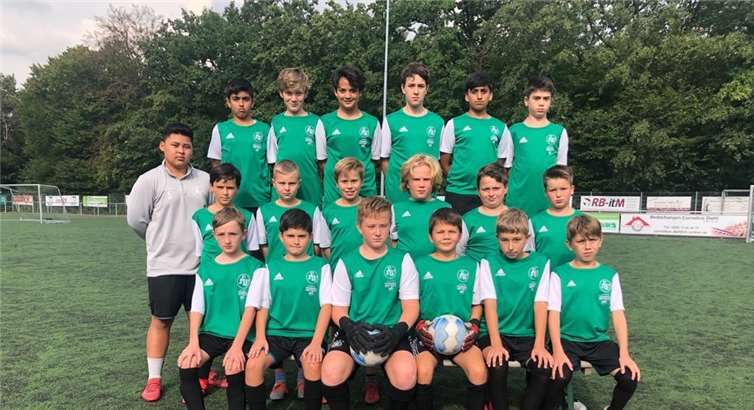 Die U13 (D-Junioren) des SV Wachtberg, trainiert von Marvin Fongphaiboon – eins der beiden Teams, bei denen eine zweite Mannschaft gemeldet werden könnte, wenn ein zusätzlicher Trainer zur Verfügung stünde. Foto: privat.
