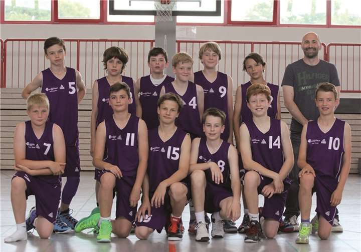 Die U14.1 freut sich über ihren dritten Sieg in Folge. privat