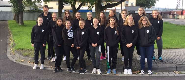 Die U16 Mädchen des TV Arzbach zu Gast bei den Sportstätten der Falkensteinkaserne. Turnverein 1879 Arzbach e.V.