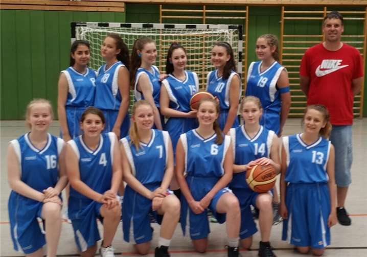 Die U16 Mädels des Turnverein 1879 Arzbach.privat