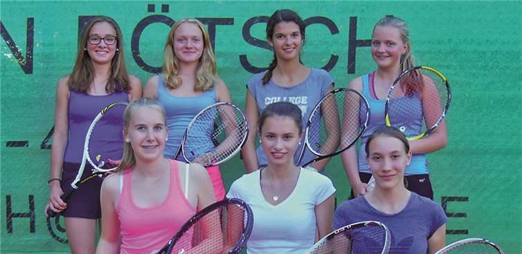 Die U18-Mannschaft mit U15-Ersatz (vorn von links): Maja Kleboth, Julia Nillpopp und Nathalie Meyer. Hinten von links: Alissia Dötsch, Anne Wittbecker, Sarah Rasbach und Sarah Schemmer. Auf dem Bild fehlen Luisa Wichterich und Sofie Röhrig.