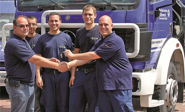 Die Übergabe des Wechselladers. privat