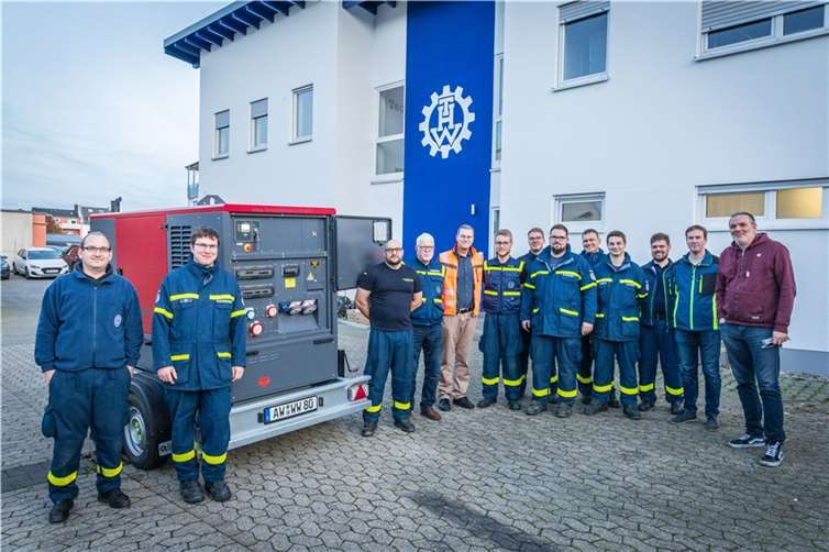 Die Übergabe dreier mobiler Notstromaggregate ist in Bad Neuenahr-Ahrweiler erfolgt.  Foto: Übergabe dreier mobiler Notstromaggregaten erfolgt