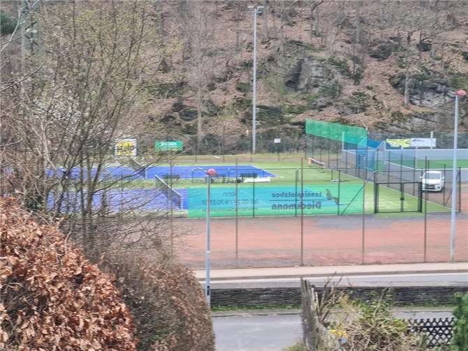Die Übergangstennisplätze in Ahrbrück.  Foto: privat