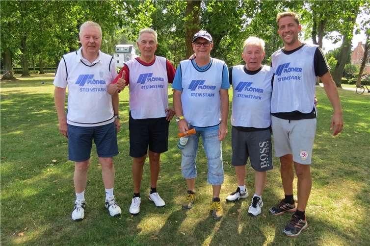 Die Überraschungsmannschaft „Futego Ü70“.