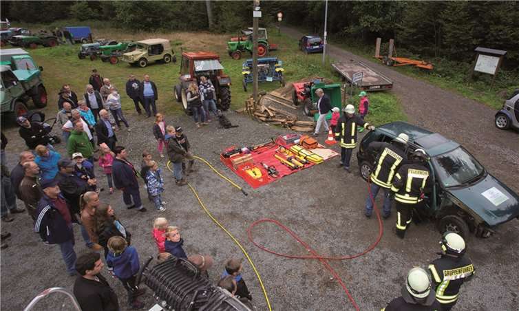 Die Übung der Freiwilligen Feuerwehr Rengsdorf zog die Besucher an. WT