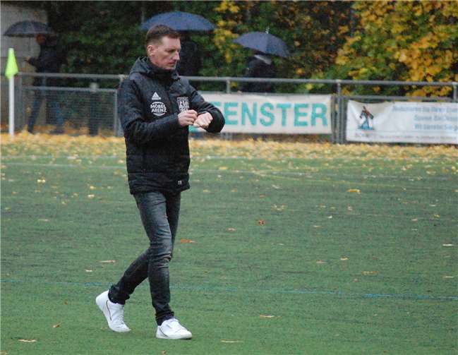Die Uhr ist abgelaufen: Thomas Reuter zieht sich zum 30. Juni 2020 aus allen Ämtern beim Fußball-Rheinlandligisten TuS Mayen zurück.Foto: SK