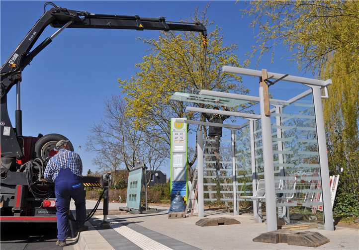 Die Umbauarbeiten an den Bushaltestellen schreiten voran.Foto: Stadt Meckenheim
