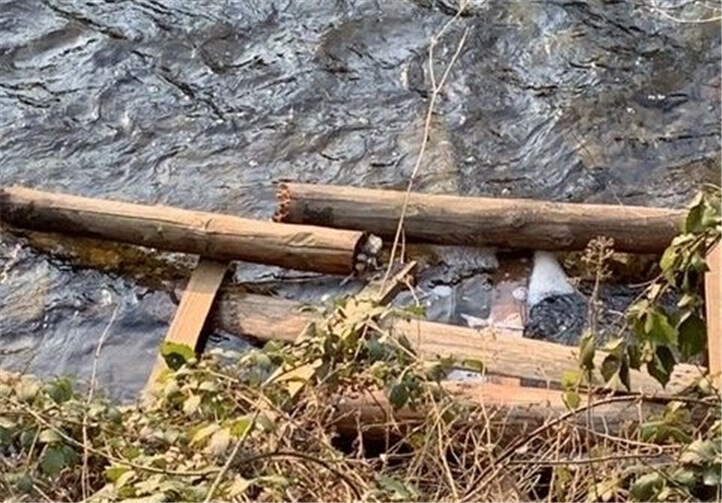 Die Umlaufsperren wurden in der Nette„entsorgt“.