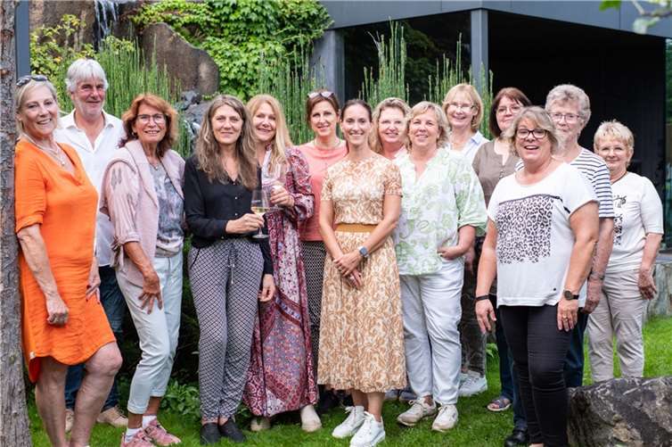 Die UnternehmerFrauen bei Peter Berg.  Foto: Eva Maria Linden