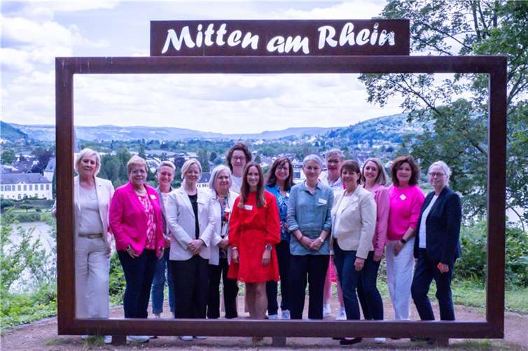 Die UnternehmerFrauen in Oberwinter.  Foto: Eva-Maria Linden
