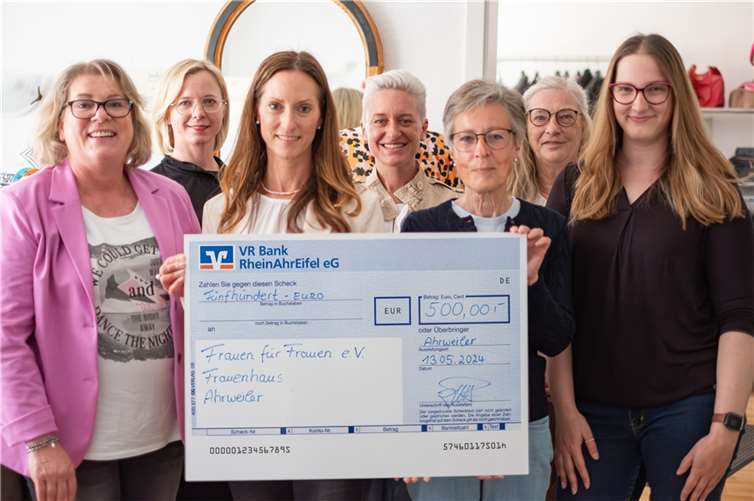 Die Unternehmerfrauen unterstützen das Frauenhaus Ahrweiler.  Foto: Eva-Maria Linden, UFH Presse