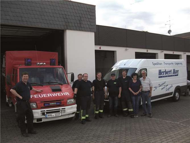 Die Urmitzer Feuerwehr hat spontan die Logistik und den Transport von Gummistiefeln, Schaufeln, aber insbesondere auch Trinkwasser nach Köln übernommen.Privat