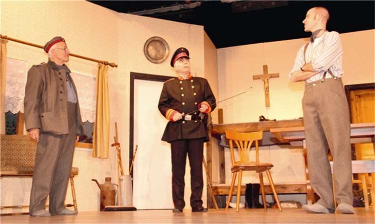 Die Vallendarer Laienschauspieltruppe „Fröhliche Geister“ begeisterte einmal mehr ihr Publikum.