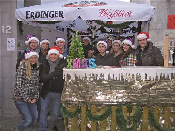 Die Vallerer Pänz sind mit ihrem Stand seit Jahren ein fester Bestandteil des Vallendarer Weihnachtsmarktes.  Privat