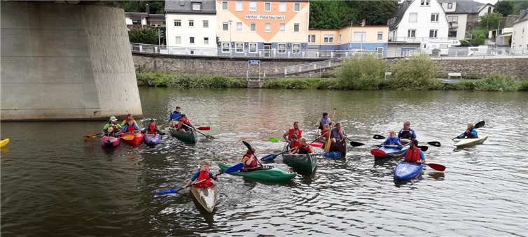 Die Vater-Kind-Teams paddelten von Dausenau bis Fachbach. Foto: privat