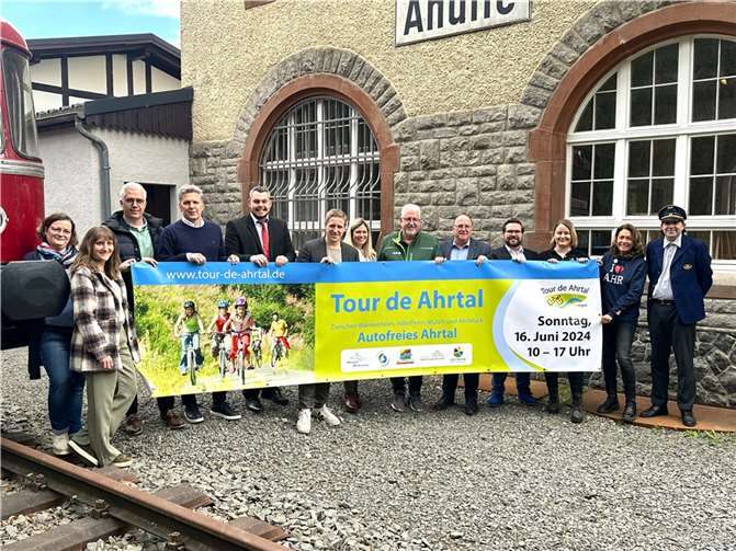 Die Veranstalter, Betriebe, Vereine und Dorfgemeinschaften freuen sich auf zahlreiche Besucher. Foto: Sven Gnädig, Kreis Euskirchen