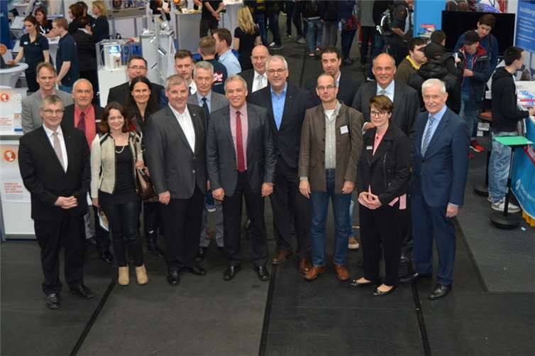 Die Veranstalter und Kooperationspartner der „azubi- und studientage“ freuen sich auf zwei überaus informative Tage. Fotos: C. Fiala 