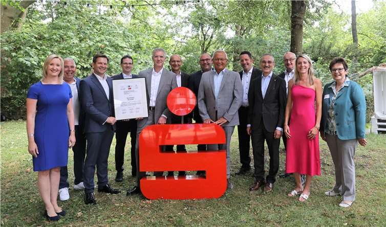 Die Veranstaltergemeinschaft von IHK, WFG, Kreishandwerkerschaft, Süwag und Sparkasse hatte in der Abtei Rommersdorf zum Empfang der Wirtschaft eingeladen.  Fotos: FF