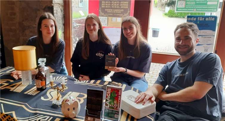 Die Veranstaltung des Nickenicher Geschichtsvereins bot den Akteuren der „Pellenz Musical School“ die Gelegenheit, Eintrittskarten für ihre erste Aufführung zu verkaufen.