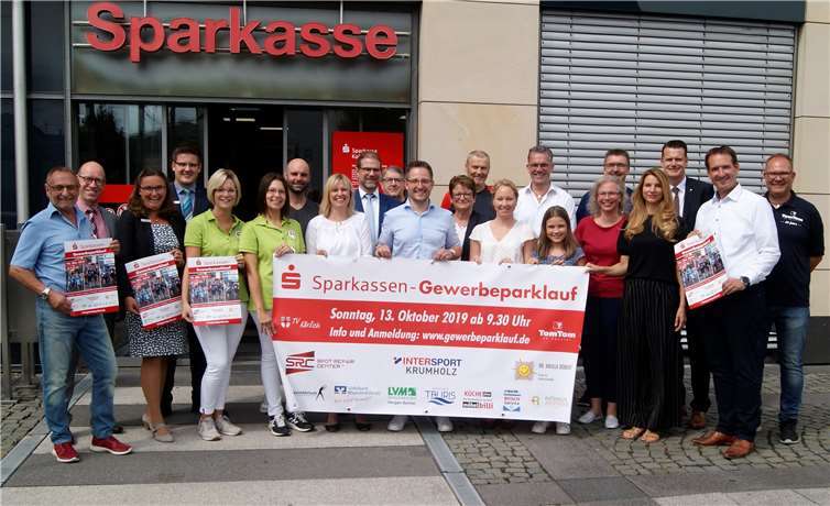 Die Verantwortlichen freuen sich auf die achte Auflage des Sparkassen-Gewerbeparklaufes am 13. Oktober und hoffen auf möglichst viele Teilnehmerinnen und Teilnehmer. Foto: privat