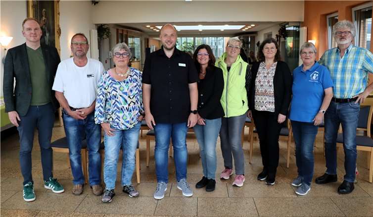 Die Verantwortlichen freuten sich mit Autor und Soziologe Stefan Schulz (ganz links) über eine gelungene Veranstaltung zum Thema „Die Altenrepublik“. Foto: Uli Schmidt