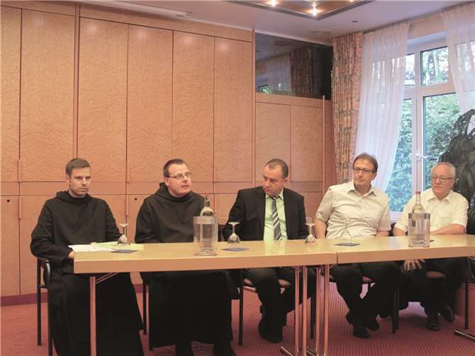 Die Verantwortlichen stellten ihr Vorhaben der Öffentlichkeit vor.