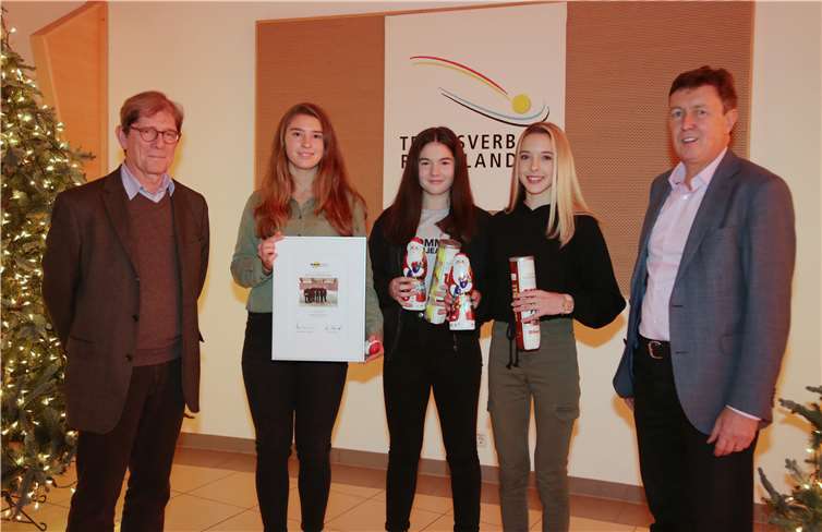 Die Verbandsligameisterschaft errangen die Damen des TC Mülheim-Kärlich mit Teodora Stinga, Ioana Gaspar, Emilia Feodorovici, Simona Ionescu, Erika Reinhardt, Carolin Neumann, Annalena Noll, Mara Porcos.