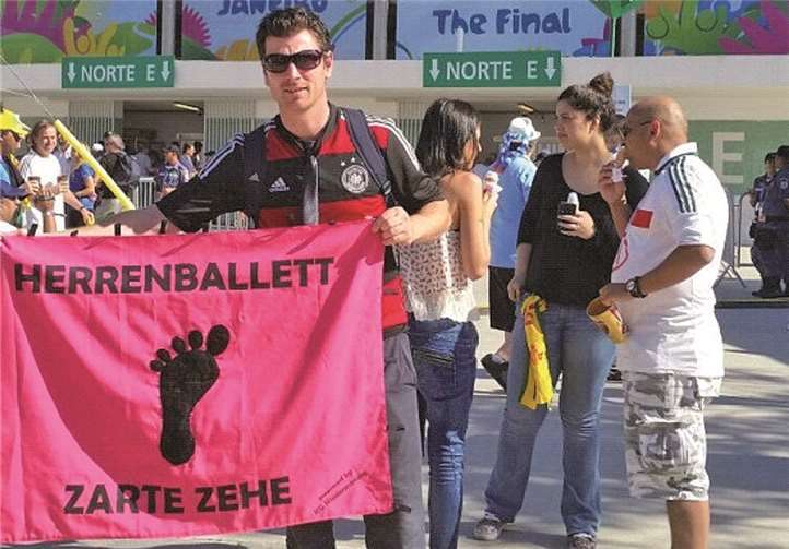 Die Vereinsflagge wehte vor dem Maracana-Stadion.privat