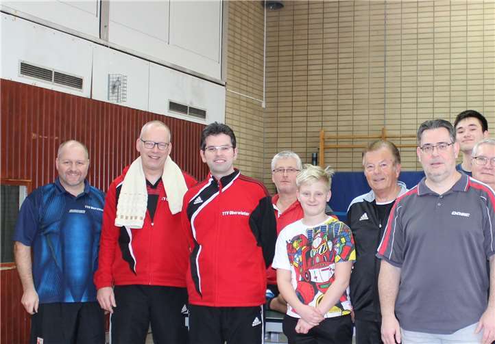 Die Vereinsmeisterschaft der Herren war sehr gut besucht, was den Spielern noch mehr abverlangte. Fotos: TV Oberwinter