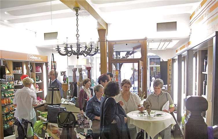 Die Verlockung war für viele Menschen der Anlass, im Weltladen Linz reinzuschauen.privat