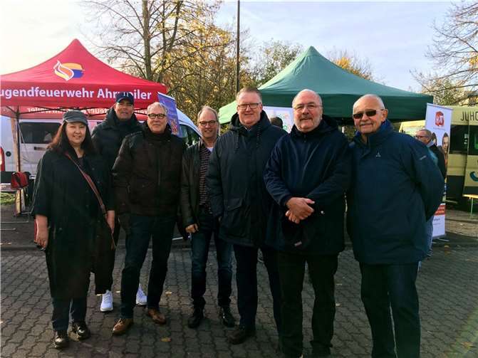 Die Vertreter der FBL von rechts nach links: Günther Unkelbach, Frank Krajewski, Thomas Nuhn, Ernst Klein, Wilfried Humpert, Michael Berndt, Claudia Krämer. Foto: privat