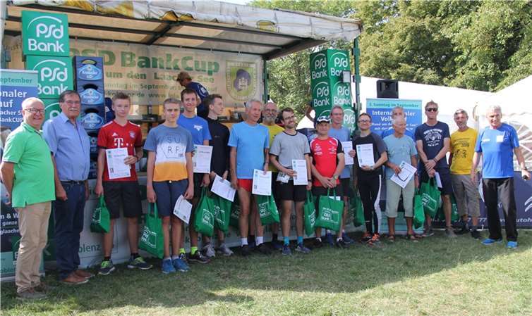 Die Vertreter der Vulkanregion Laacher See, v.li. Detlev Leersch und der Bürgermeister Verbandsgemeinde Pellenz, Klaus Bell.